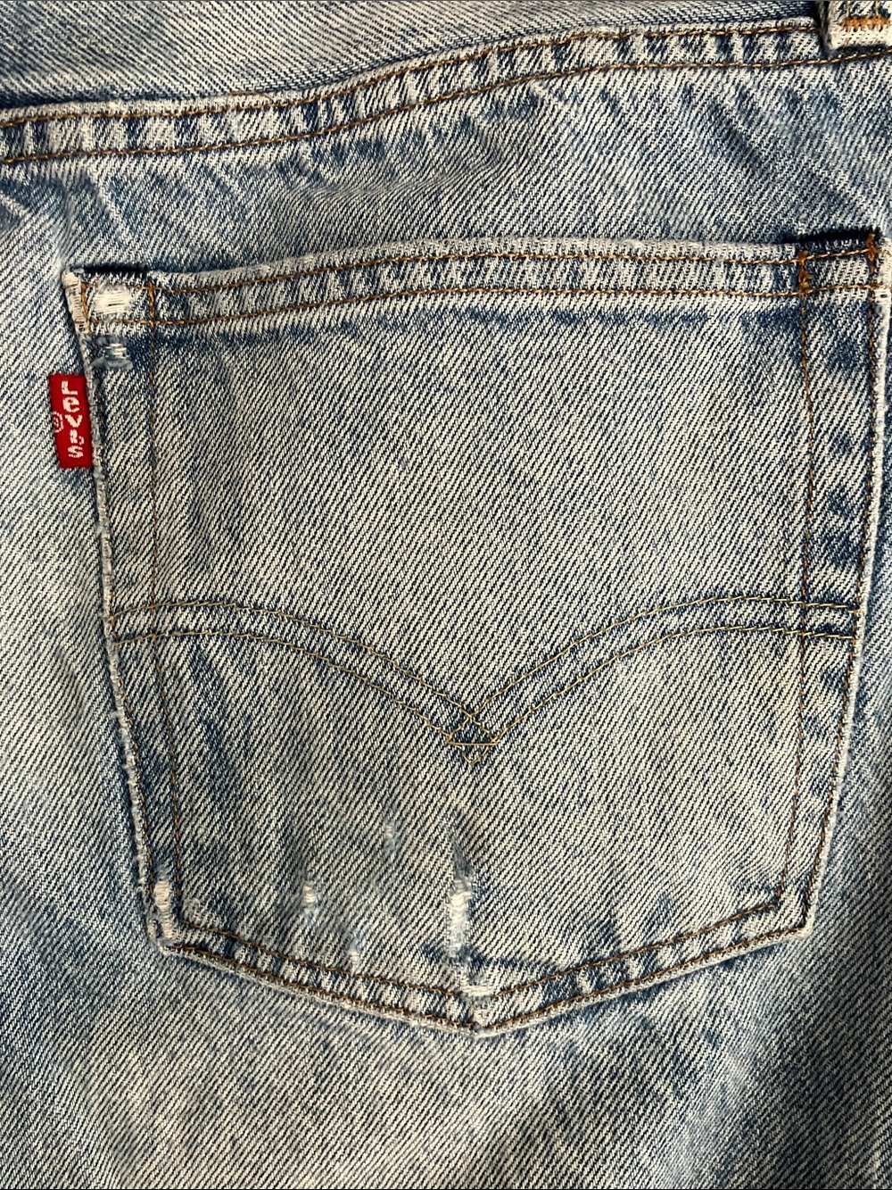 Rare Levi’s White Oak Cone Denim 501 Original Fit Jeans - Picture 4 of 9